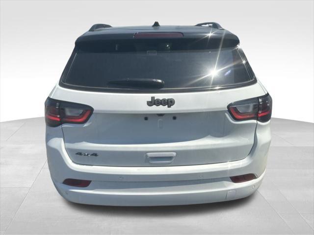 Photo of 2025 Bright White Clearcoat Jeep Compass