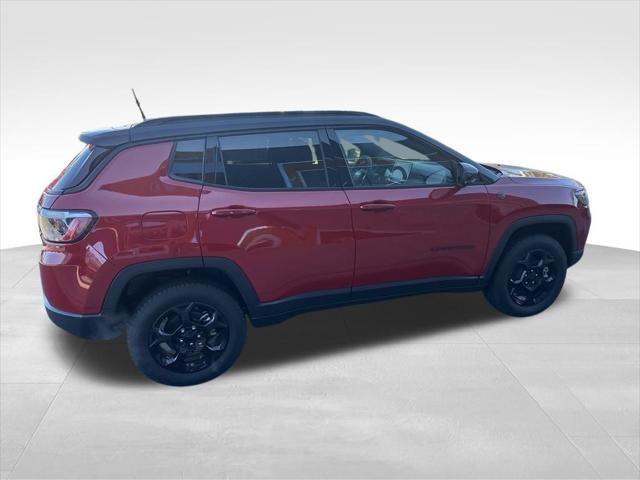 Photo of 2024 Red Hot Pearlcoat Jeep Compass