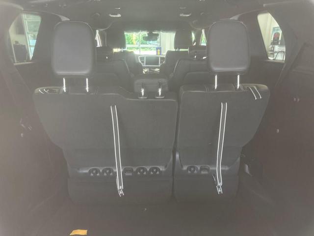 Photo of 2025 Bright White Clearcoat Chrysler Pacifica