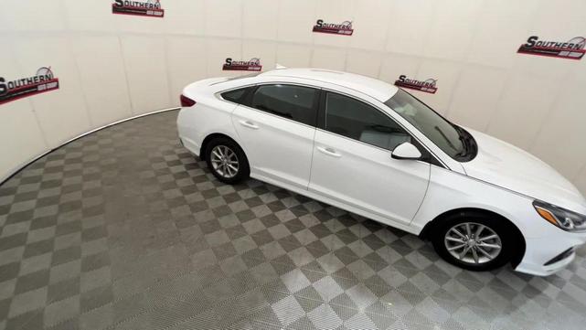 Photo of 2019 Quartz White Pearl Hyundai SONATA