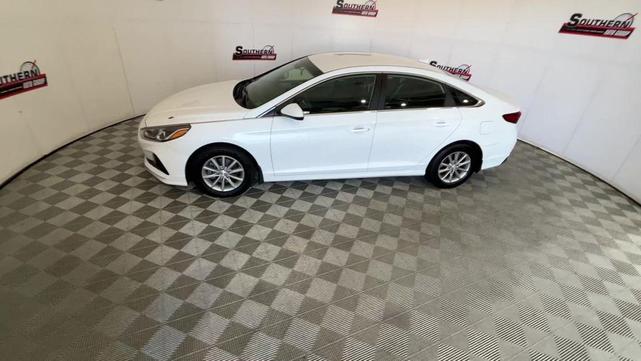 Photo of 2019 Quartz White Pearl Hyundai SONATA
