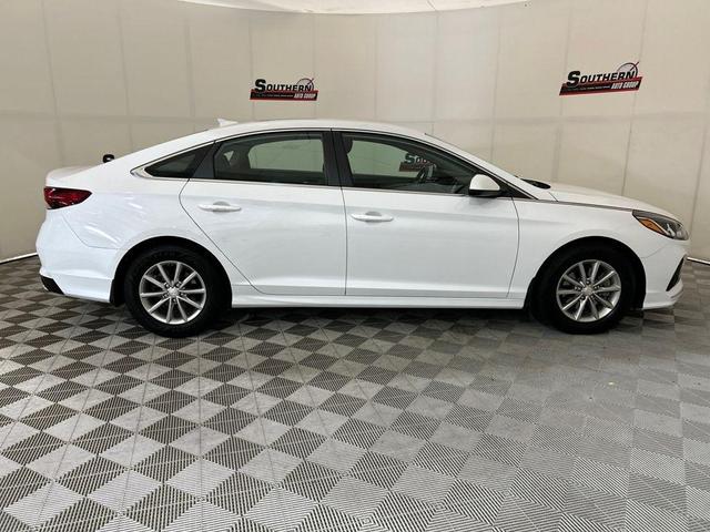 Photo of 2019 Quartz White Pearl Hyundai SONATA