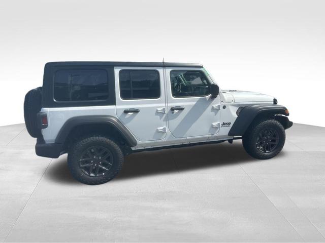 Photo of 2025 Bright White Clearcoat Jeep Wrangler