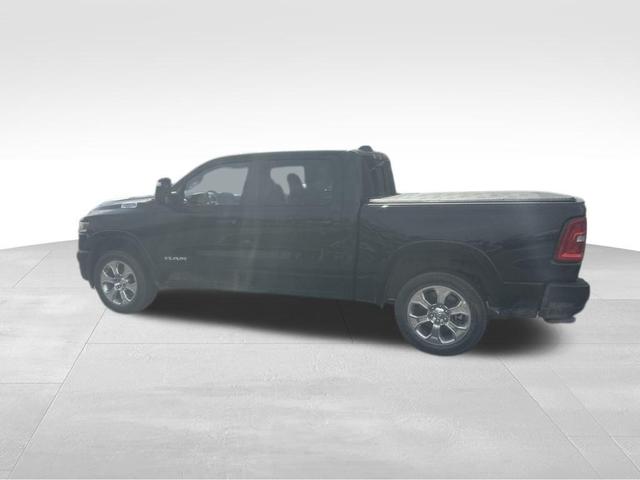 Photo of 2025 Diamond Black Crystal Pearlcoat RAM 1500