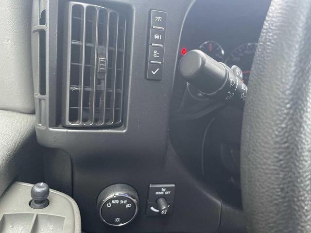 Photo of 2019 Summit White Chevrolet Express 3500