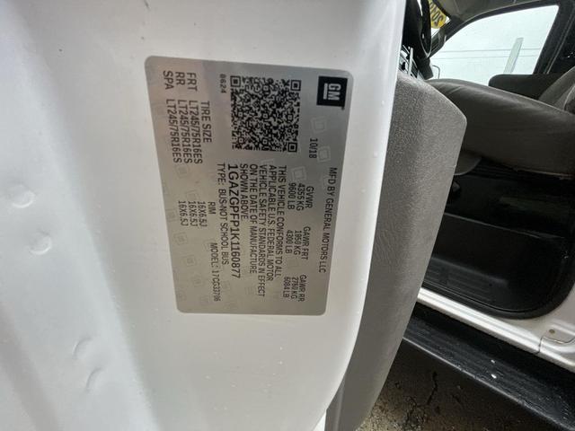Photo of 2019 Summit White Chevrolet Express 3500