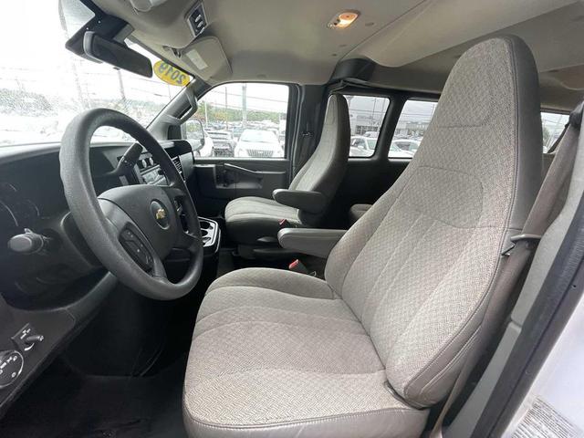 Photo of 2019 Summit White Chevrolet Express 3500