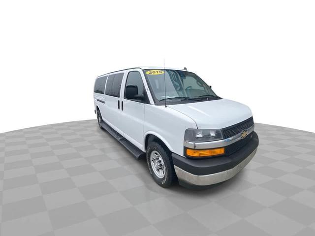 Photo of 2019 Summit White Chevrolet Express 3500