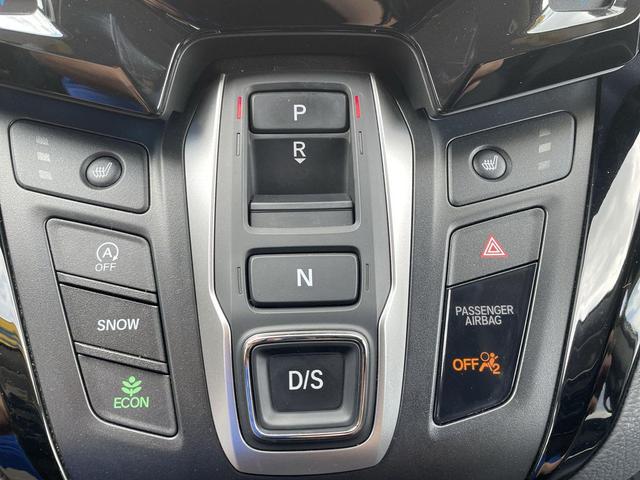 Photo of 2024 Platinum White Pearl Honda Odyssey