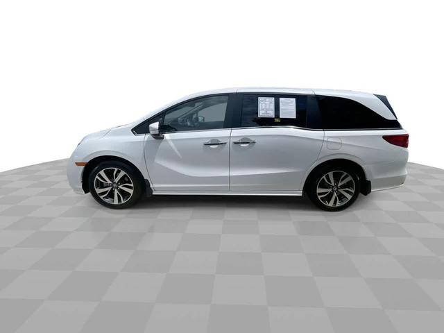 Photo of 2024 Platinum White Pearl Honda Odyssey