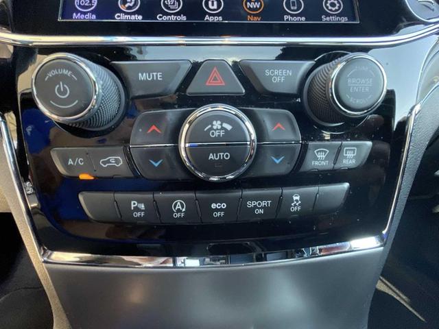 Photo of 2020 Granite Crystal Metallic Clearcoat Jeep Grand Cherokee