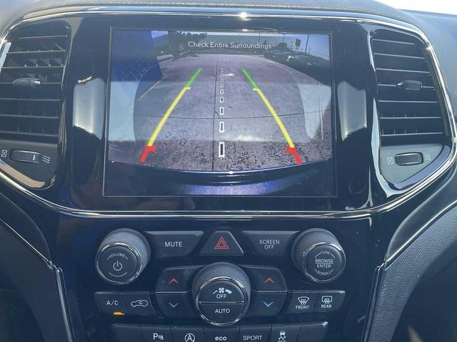 Photo of 2020 Granite Crystal Metallic Clearcoat Jeep Grand Cherokee
