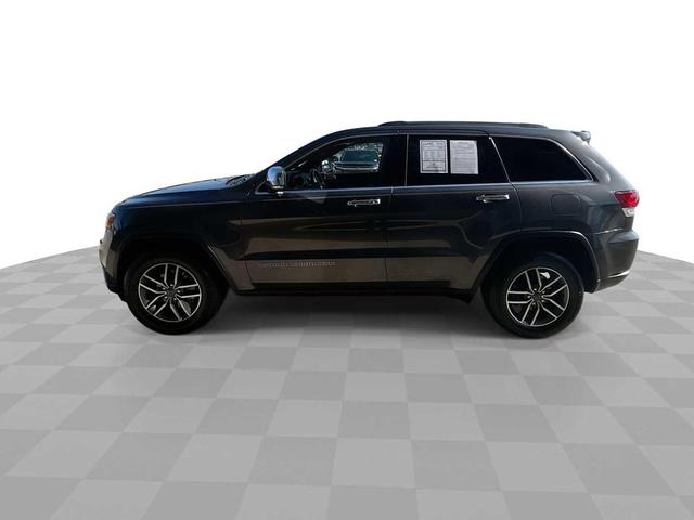 Photo of 2020 Granite Crystal Metallic Clearcoat Jeep Grand Cherokee