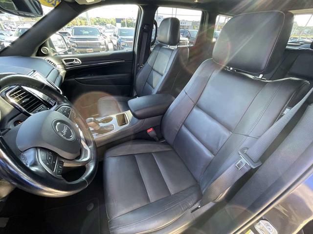 Photo of 2020 Granite Crystal Metallic Clearcoat Jeep Grand Cherokee
