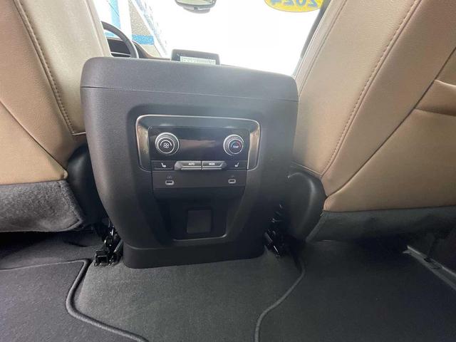 Photo of 2024 Summit White Chevrolet Tahoe