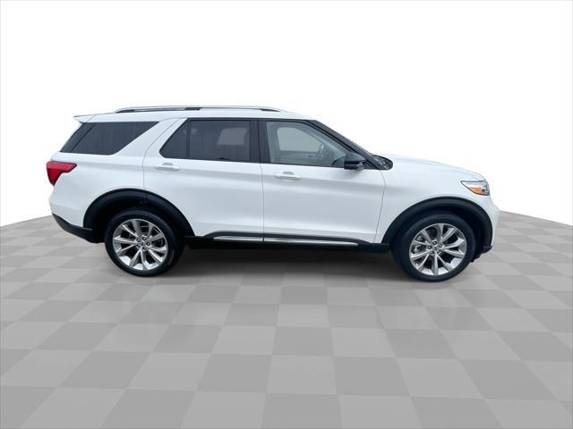 Photo of 2021 Star White Metallic Tri-Coat Ford Explorer