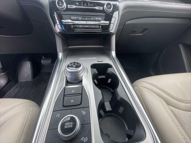 Photo of 2021 Star White Metallic Tri-Coat Ford Explorer