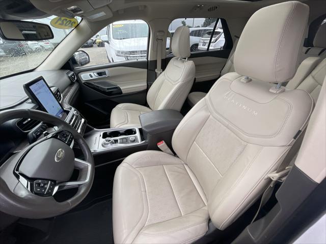Photo of 2021 Star White Metallic Tri-Coat Ford Explorer