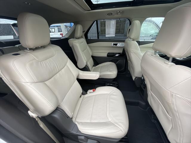 Photo of 2021 Star White Metallic Tri-Coat Ford Explorer
