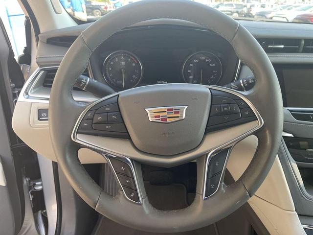 Photo of 2020 Radiant Silver Metallic Cadillac XT5