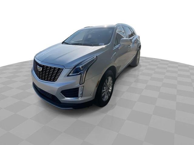 Photo of 2020 Radiant Silver Metallic Cadillac XT5
