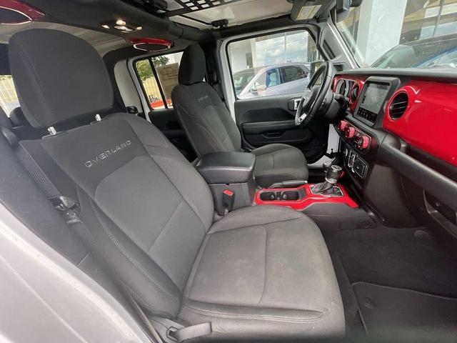 Photo of 2020 Bright White Clearcoat Jeep Gladiator