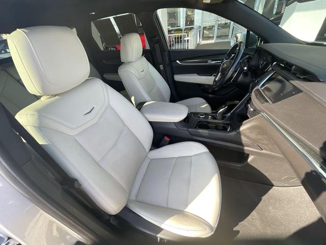Photo of 2020 Radiant Silver Metallic Cadillac XT5
