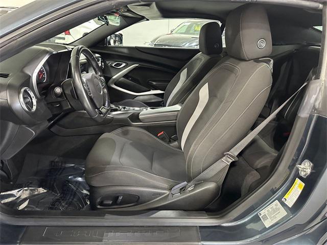 Photo of 2019 Shadow Gray Metallic Chevrolet Camaro