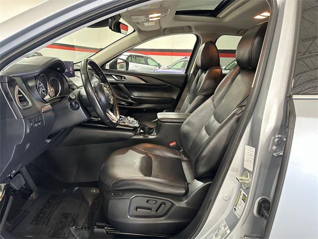 Photo of 2023 Sonic Silver Metallic Mazda CX-9