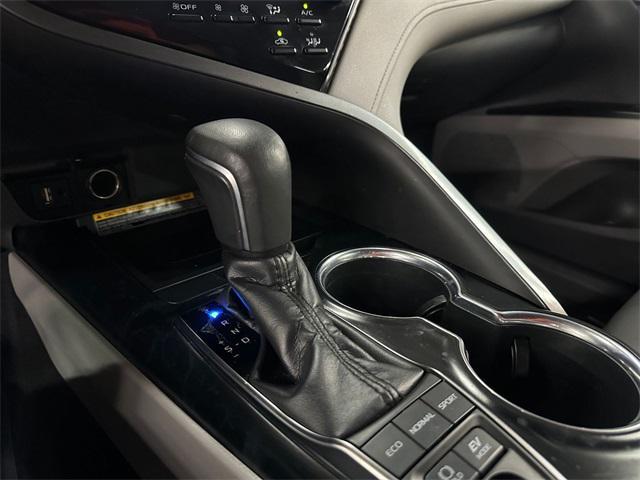 Photo of 2019 Predawn Gray Mica Toyota Camry Hybrid