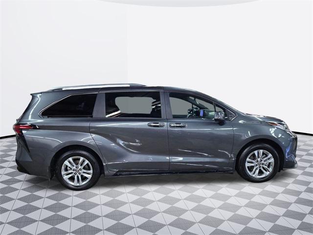 Photo of 2025 Magnetic Gray Metallic Toyota Sienna