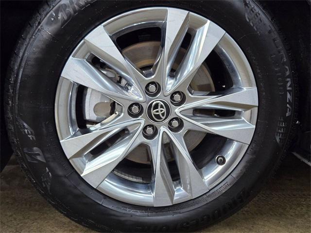 Photo of 2025 Magnetic Gray Metallic Toyota Sienna
