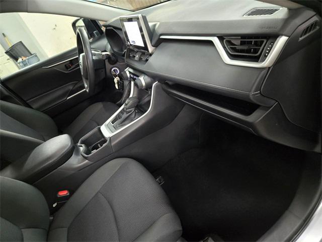 Photo of 2024 Silver Sky Metallic Toyota RAV4