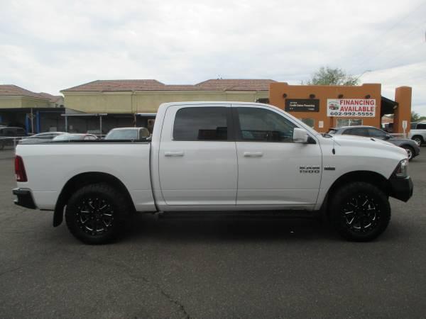 Photo of 2017 Bright White Clearcoat RAM 1500