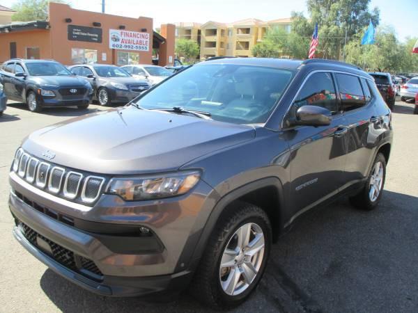 Photo of 2022 Granite Crystal Metallic Clearcoat Jeep Compass