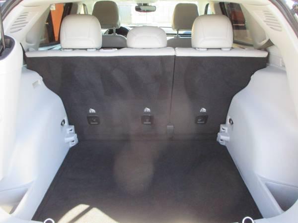 Photo of 2022 Granite Crystal Metallic Clearcoat Jeep Compass