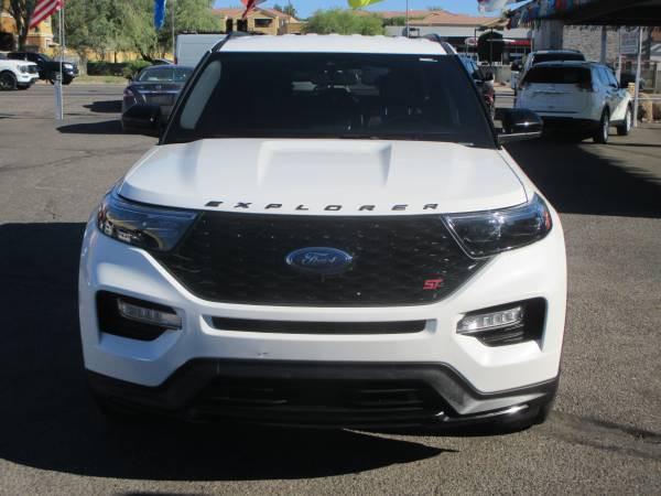 Photo of 2022 Star White Metallic Tri-Coat Ford Explorer