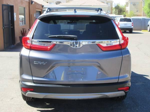 Photo of 2017 Gray Honda CR-V