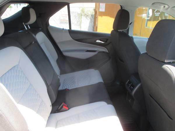 Photo of 2020 Silver Ice Metallic Chevrolet Equinox