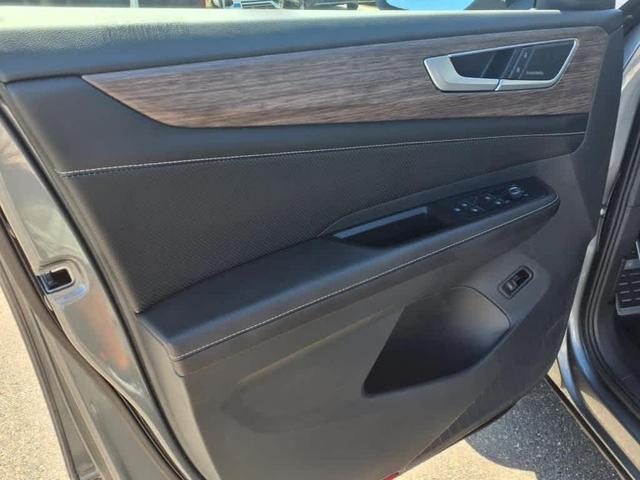 Photo of 2024 Platinum Gray Metallic Volkswagen Atlas