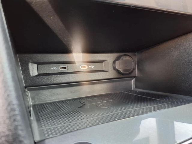 Photo of 2022 Atlantic Blue Volkswagen Tiguan