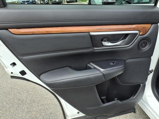 Photo of 2022 Platinum White Pearl Honda CR-V