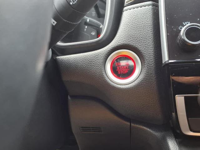 Photo of 2022 Platinum White Pearl Honda CR-V