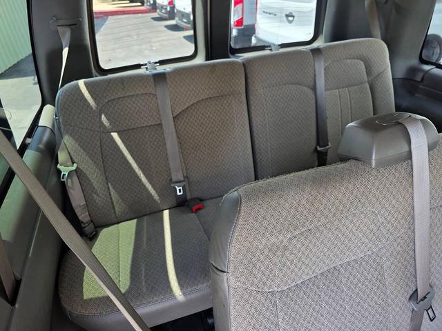 Photo of 2018 Summit White Chevrolet Express 3500