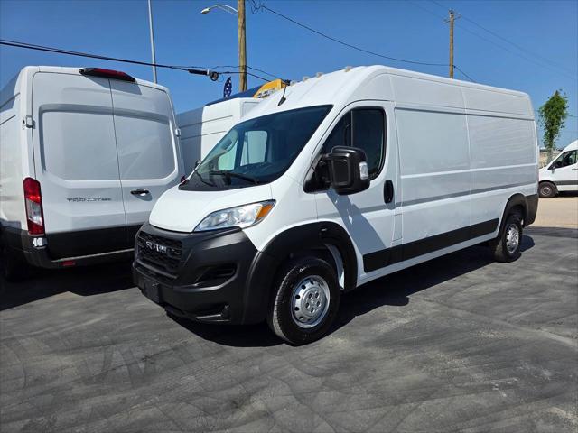 Photo of 2023 Bright White Clearcoat RAM ProMaster 2500