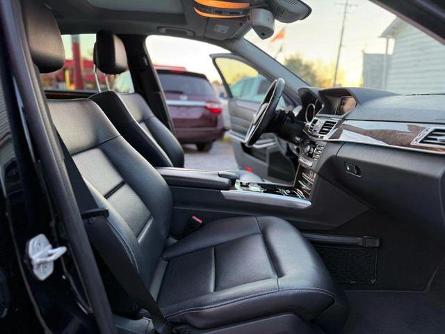 Photo of 2014 White Mercedes-Benz E-Class