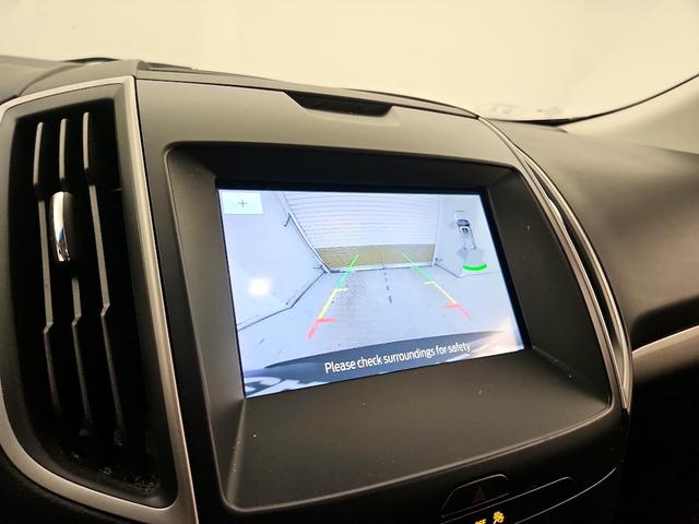 Photo of 2020 Burgundy Ford Edge