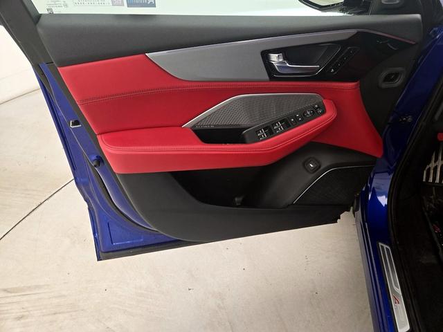 Photo of 2023 Blue Acura MDX