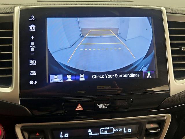 Photo of 2017 Black Honda Pilot