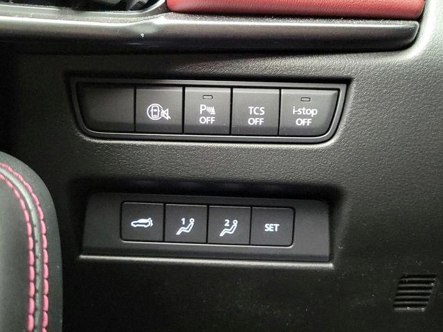 Photo of 2025 Black Mazda CX-70